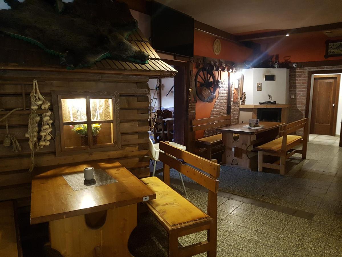 Apartman Centrum V Sukromi Restauracia U Jakuba Martin Exteriör bild
