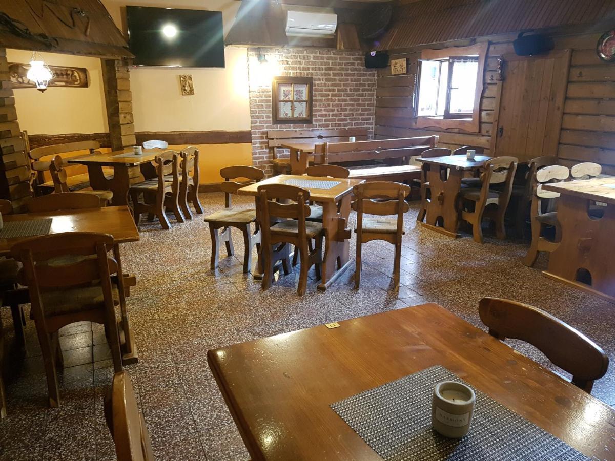 Apartman Centrum V Sukromi Restauracia U Jakuba Martin Exteriör bild